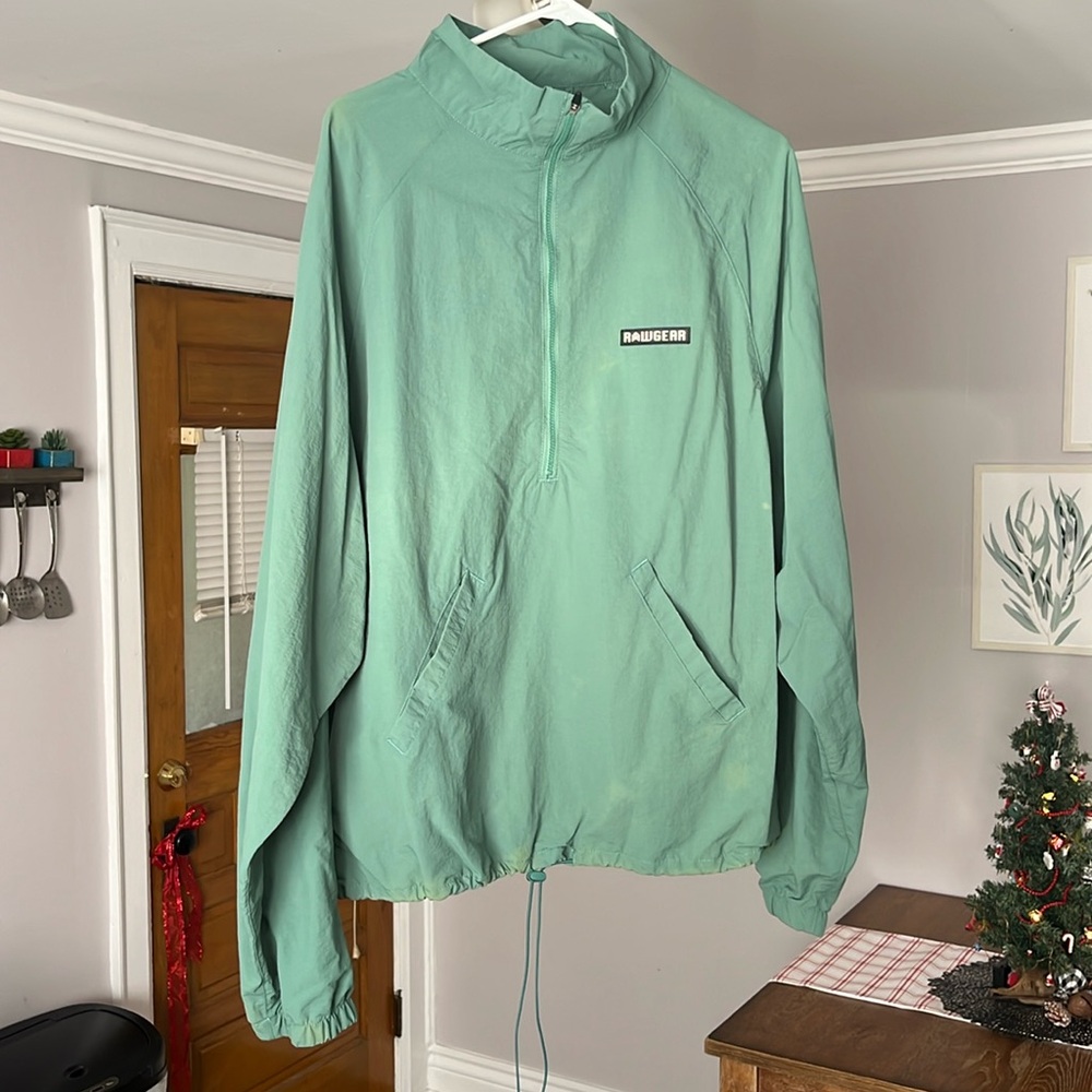 Wind breaker